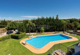 Stunning Renovated 3-Bedroom Villa with Rooftop and Pool – Guia, Algarve