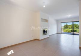 Stunning Renovated 3-Bedroom Villa with Rooftop and Pool – Guia, Algarve