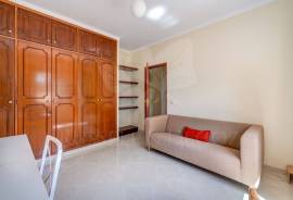 4 bedroom villa, detached, single storey & with garage - near Loulé town centre 4 bedroom villa, detached, single storey & with garage - near Loulé town centre