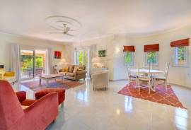 4 bedroom villa, detached, single storey & with garage - near Loulé town centre 4 bedroom villa, detached, single storey & with garage - near Loulé town centre
