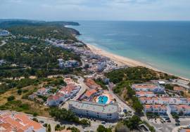 Renovated, Ground Floor T2 Apartment with Sea Views & Large Private Terrace