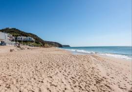 Renovated, Ground Floor T2 Apartment with Sea Views & Large Private Terrace Renovated, Ground Floor T2 Apartment with Sea Views & Large Private Terrace