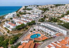 Renovated, Ground Floor T2 Apartment with Sea Views & Large Private Terrace Renovated, Ground Floor T2 Apartment with Sea Views & Large Private Terrace