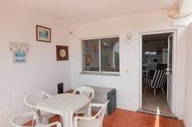 Renovated, Ground Floor T2 Apartment with Sea Views & Large Private Terrace Renovated, Ground Floor T2 Apartment with Sea Views & Large Private Terrace
