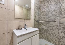 Renovated, Ground Floor T2 Apartment with Sea Views & Large Private Terrace Renovated, Ground Floor T2 Apartment with Sea Views & Large Private Terrace