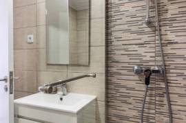 Renovated, Ground Floor T2 Apartment with Sea Views & Large Private Terrace Renovated, Ground Floor T2 Apartment with Sea Views & Large Private Terrace