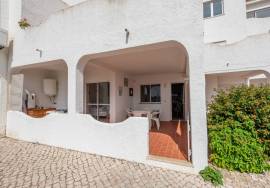 Renovated, Ground Floor T2 Apartment with Sea Views & Large Private Terrace Renovated, Ground Floor T2 Apartment with Sea Views & Large Private Terrace