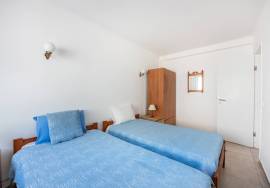Renovated, Ground Floor T2 Apartment with Sea Views & Large Private Terrace Renovated, Ground Floor T2 Apartment with Sea Views & Large Private Terrace