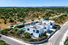 Exquisite 4 Bedroom Tavira Detached Villa with Swimming Pool Exquisite 4 Bedroom Tavira Detached Villa with Swimming Pool