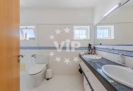 ALBUFEIRA – 4 BEDROOM VILLA – PRIVATE GARDEN – SWIMMING POOL – GARAGE