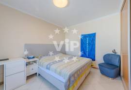 ALBUFEIRA – 4 BEDROOM VILLA – PRIVATE GARDEN – SWIMMING POOL – GARAGE