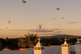 Commercial Investment Property for Sale in Semino, Vilamoura | 7.94% Yield with Tenant Until 2032