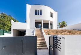 Fully Renovated Residential Investment Building for Sale in Barreira, Leiria | 17 Apartments | 7% Yield