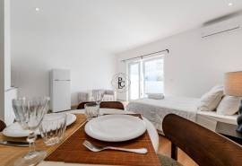 Fully Renovated Residential Investment Building for Sale in Barreira, Leiria | 17 Apartments | 7% Yield Fully Renovated Residential Investment Building for Sale in Barreira, Leiria | 17 Apartments | 7% Yield