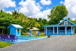 Excellent Estate with 2 Cottages For Sale in La Fargue Saint Lucia