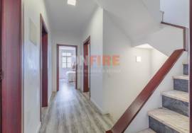 4 bedroom villa with garage in Funchal 4 bedroom villa with garage in Funchal