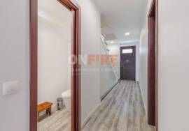 4 bedroom villa with garage in Funchal 4 bedroom villa with garage in Funchal