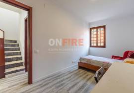 4 bedroom villa with garage in Funchal 4 bedroom villa with garage in Funchal