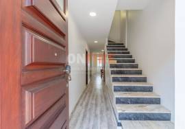 4 bedroom villa with garage in Funchal 4 bedroom villa with garage in Funchal