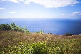 Great Opportunity, Villa and Land with definitive sea views