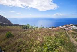 Great Opportunity, Villa and Land with definitive sea views