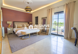 Fabulous  Villa 5+1 near the beach and close to Quinta do Lago and Vale Lobo, Algarve