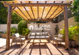 Fabulous  Villa 5+1 near the beach and close to Quinta do Lago and Vale Lobo, Algarve