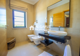 Fabulous  Villa 5+1 near the beach and close to Quinta do Lago and Vale Lobo, Algarve