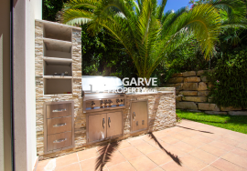 Fabulous  Villa 5+1 near the beach and close to Quinta do Lago and Vale Lobo, Algarve