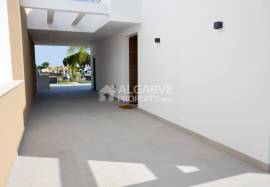 Contemporary style 3 bedroom villas with garden and swimming pool near Vilamoura/Vila Sol, Algarve