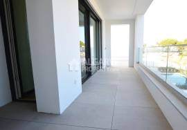 Contemporary style 3 bedroom villas with garden and swimming pool near Vilamoura/Vila Sol, Algarve
