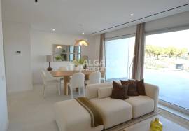 Contemporary style 3 bedroom villas with garden and swimming pool near Vilamoura/Vila Sol, Algarve