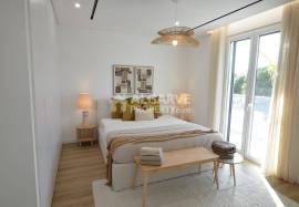 Contemporary style 3 bedroom villas with garden and swimming pool near Vilamoura/Vila Sol, Algarve