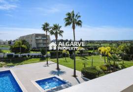 2 bedroom apartment in Vila Rosa Golf near Praia da Falésia and Marina in Vilamoura, Algarve