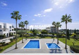 2 bedroom apartment in Vila Rosa Golf near Praia da Falésia and Marina in Vilamoura, Algarve