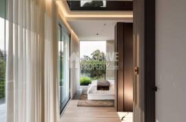 Contemporary Luxury 4-bedroom Villa in Vilamoura