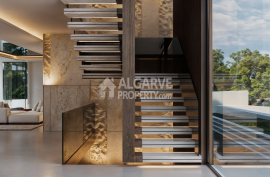 Contemporary Luxury 4-bedroom Villa in Vilamoura