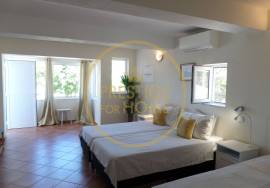 4-bedroom villa with panoramic sea views, swimming pool and 5,000 m² of land – Santa Bárbara de Nexe