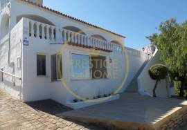 4-bedroom villa with panoramic sea views, swimming pool and 5,000 m² of land – Santa Bárbara de Nexe