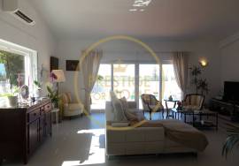 4-bedroom villa with panoramic sea views, swimming pool and 5,000 m² of land – Santa Bárbara de Nexe