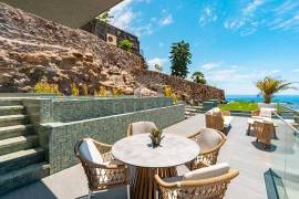 2 BEDROOM APARTMENT IN CALHETA