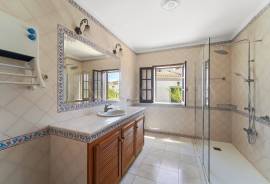 Tavira – Spacious 4-bedroom villa with sea views, garage and near centre Tavira – Spacious 4-bedroom villa with sea views, garage and near centre