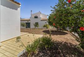 Tavira – Spacious 4-bedroom villa with sea views, garage and near centre Tavira – Spacious 4-bedroom villa with sea views, garage and near centre