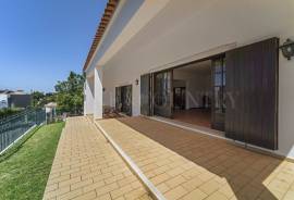 Tavira – Spacious 4-bedroom villa with sea views, garage and near centre Tavira – Spacious 4-bedroom villa with sea views, garage and near centre