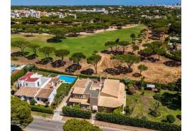 Vilamoura golf-front villa with pool, AL licence and open views Vilamoura golf-front villa with pool, AL licence and open views
