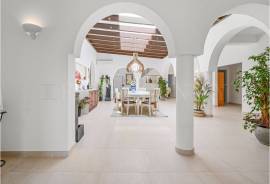 Vilamoura golf-front villa with pool, AL licence and open views Vilamoura golf-front villa with pool, AL licence and open views