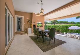 Vilamoura golf-front villa with pool, AL licence and open views Vilamoura golf-front villa with pool, AL licence and open views