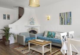 Alporchinhos/Porches - 2-bedroom townhouse, sea views, communal pool, walking distance to beaches and amenities Alporchinhos/Porches - 2-bedroom townhouse, sea views, communal pool, walking distance to beaches and amenities