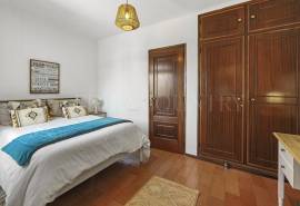 Alporchinhos/Porches - 2-bedroom townhouse, sea views, communal pool, walking distance to beaches and amenities Alporchinhos/Porches - 2-bedroom townhouse, sea views, communal pool, walking distance to beaches and amenities