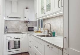 Alporchinhos/Porches - 2-bedroom townhouse, sea views, communal pool, walking distance to beaches and amenities Alporchinhos/Porches - 2-bedroom townhouse, sea views, communal pool, walking distance to beaches and amenities
